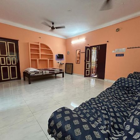 Eagle Nest Residency Hotel Kottakuppam Bagian luar foto