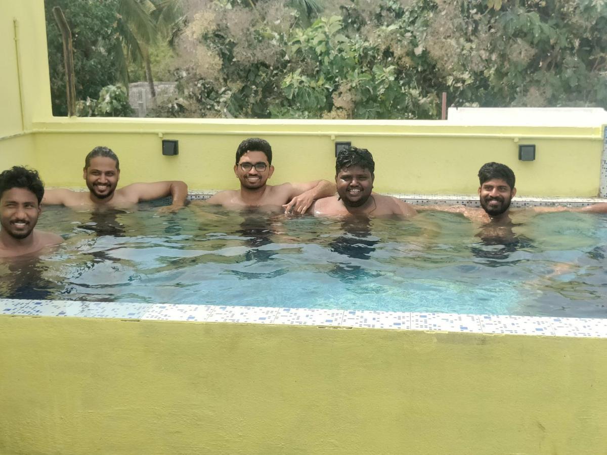 Eagle Nest Residency Hotel Kottakuppam Bagian luar foto