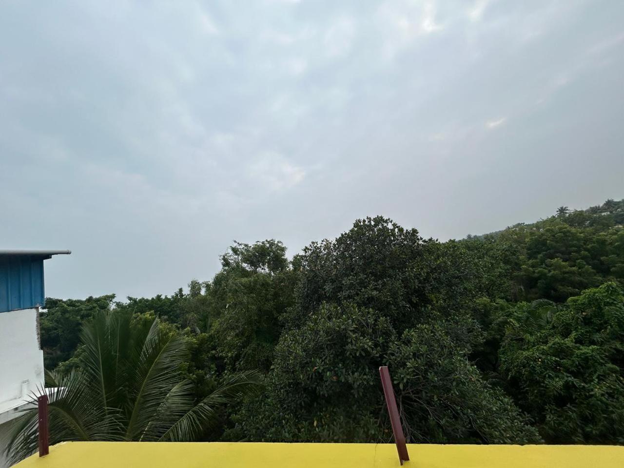 Eagle Nest Residency Hotel Kottakuppam Bagian luar foto