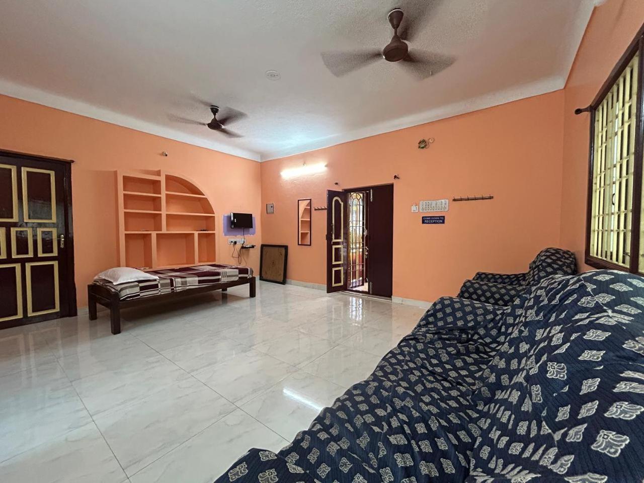 Eagle Nest Residency Hotel Kottakuppam Bagian luar foto