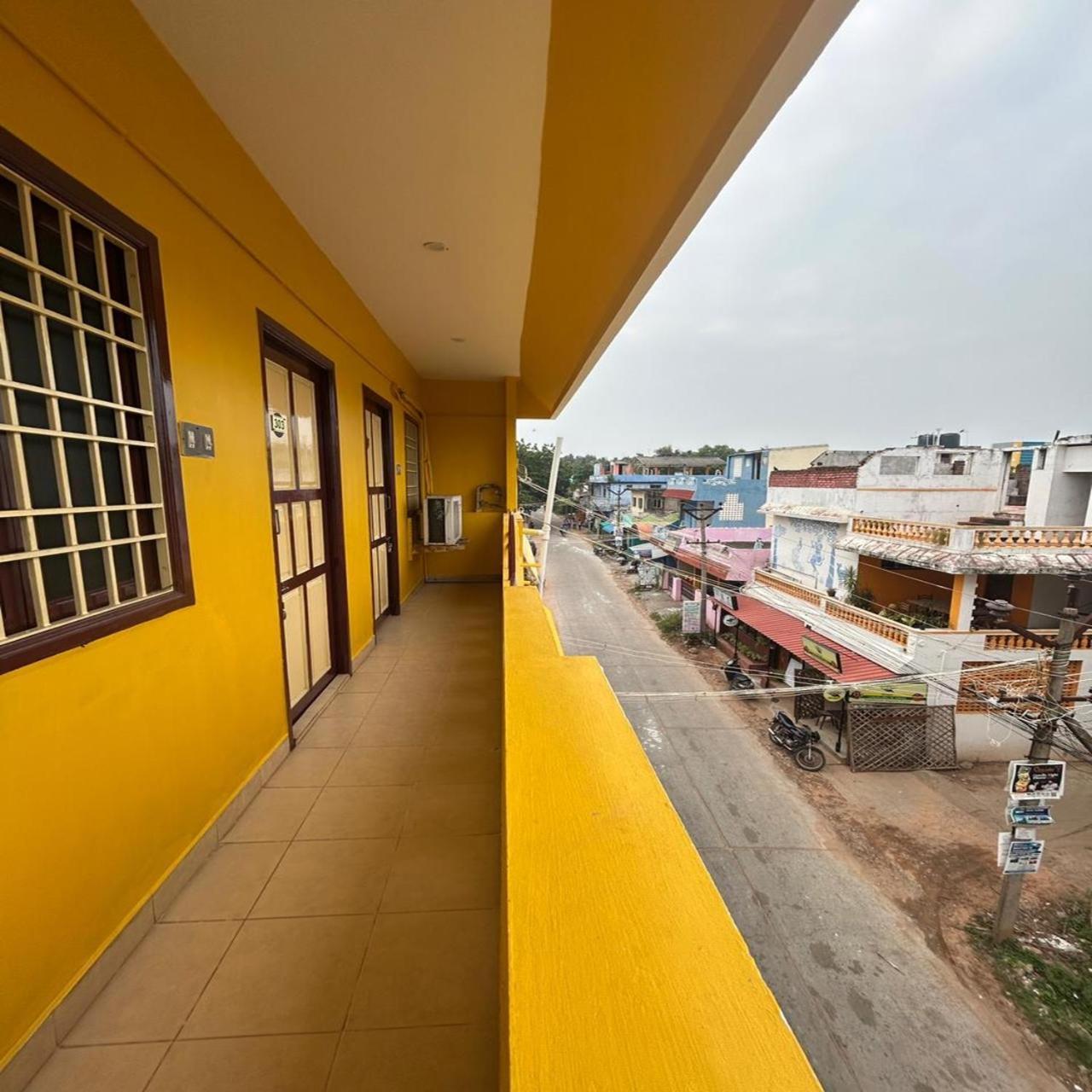 Eagle Nest Residency Hotel Kottakuppam Bagian luar foto